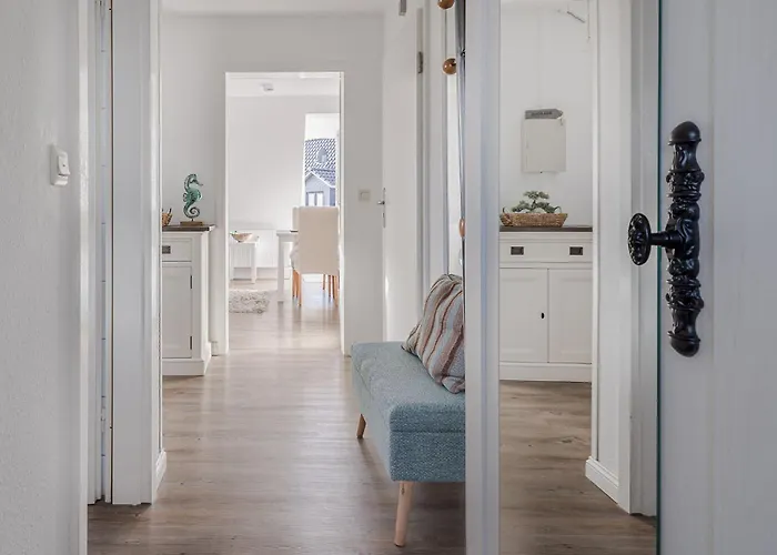 Проживание в семье Lister Wind *