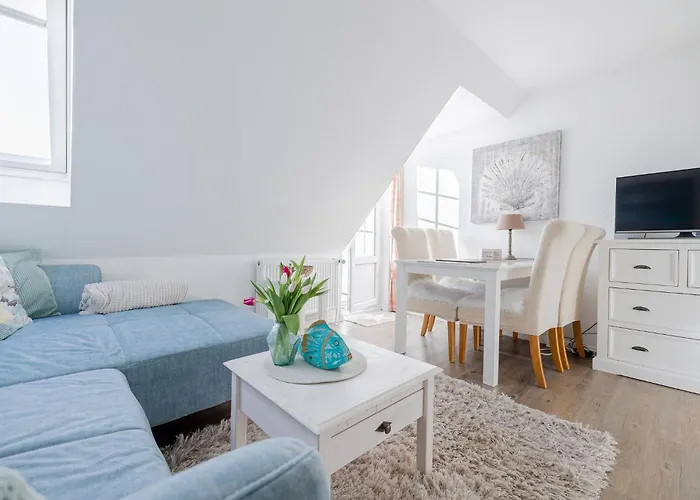 Проживание в семье Lister Wind Лист